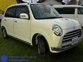 2005 Daihatsu Miragino