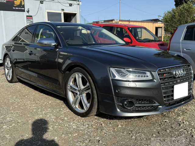 2015 Audi S8
