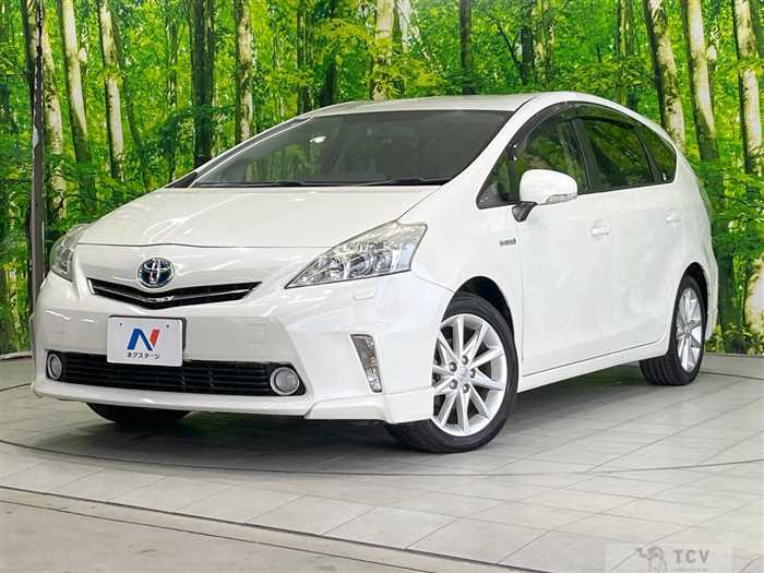 2013 Toyota PRIUS α