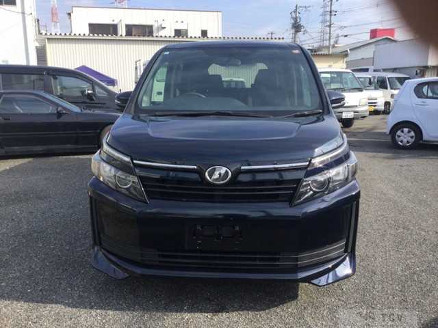 2015 Toyota Voxy