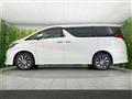 2017 Toyota Alphard Hybrid