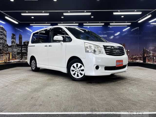 2011 Toyota Noah