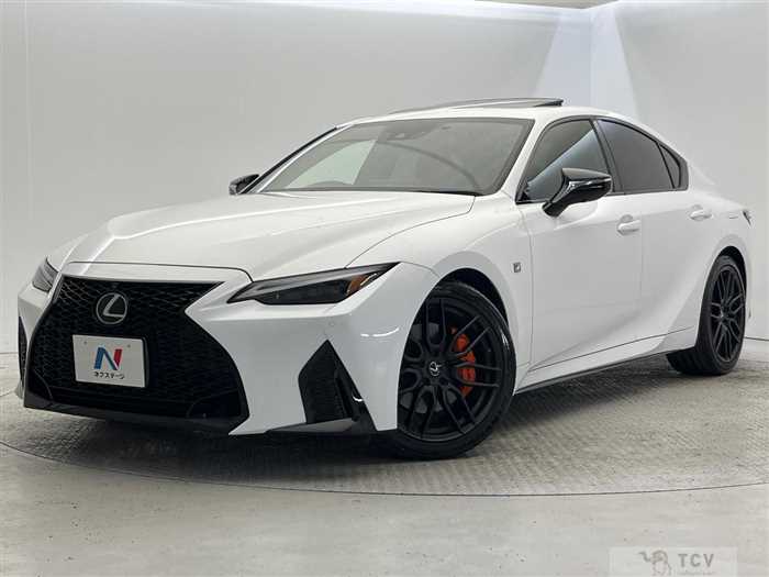 2021 Lexus IS