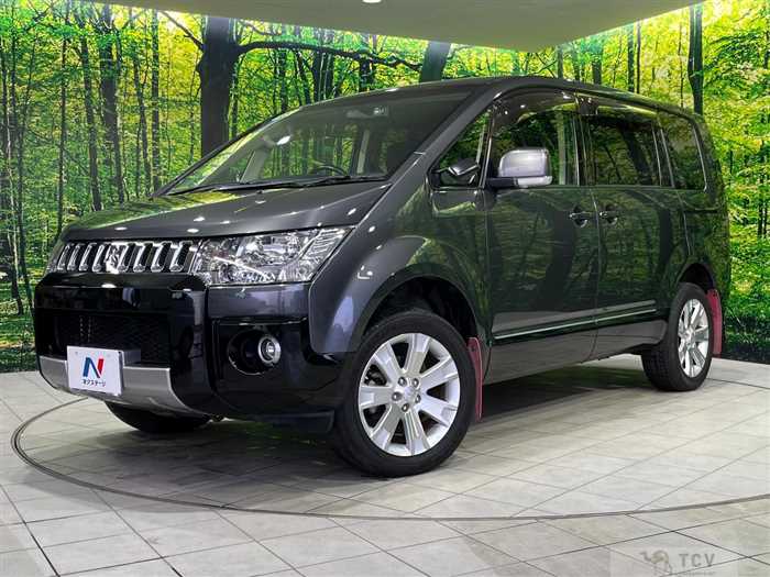 2019 Mitsubishi Delica D5