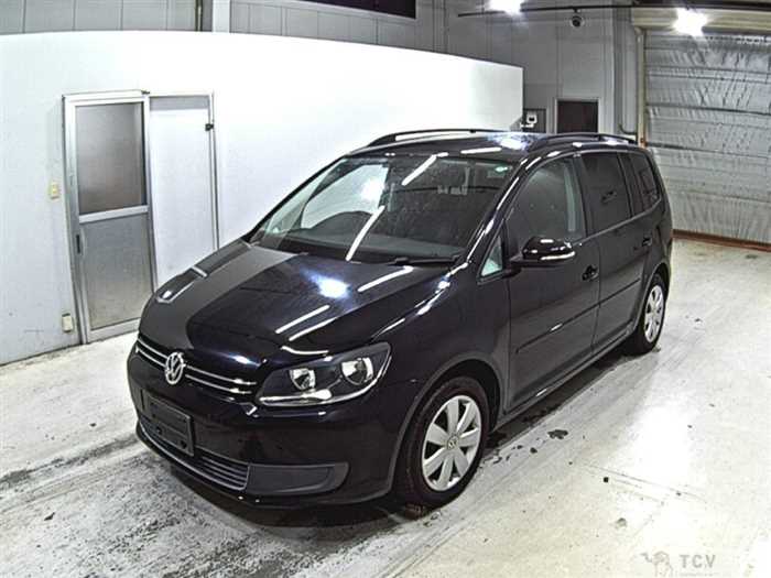 2013 Volkswagen Golf Touran