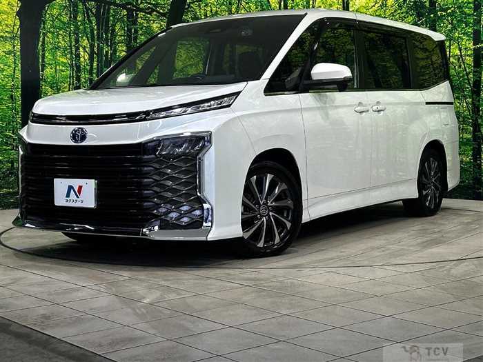 2022 Toyota Voxy