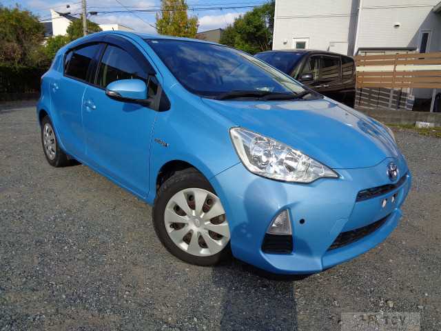 2013 Toyota AQUA