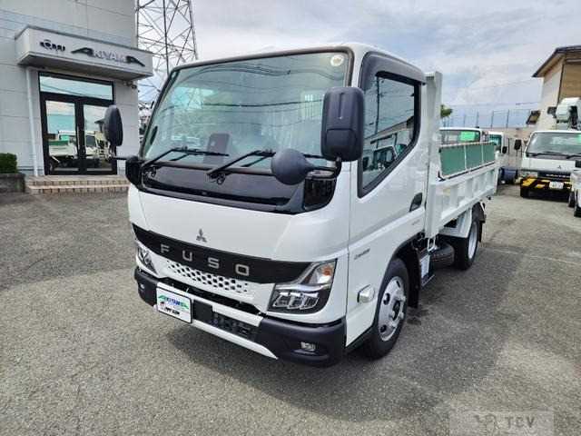 2025 Mitsubishi Canter