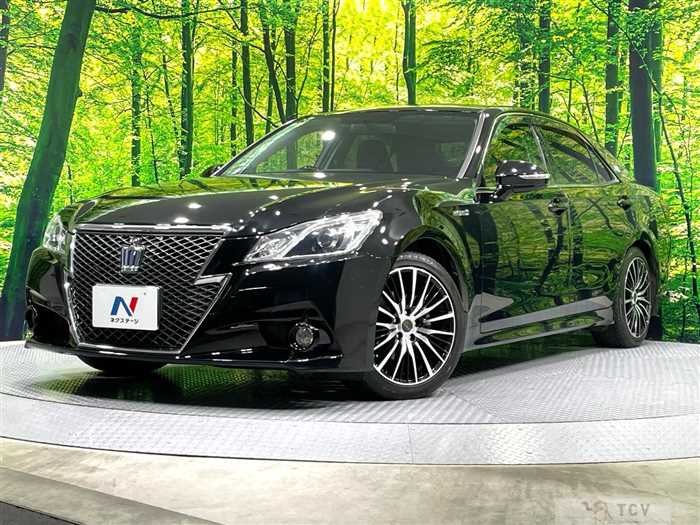2013 Toyota Crown Hybrid
