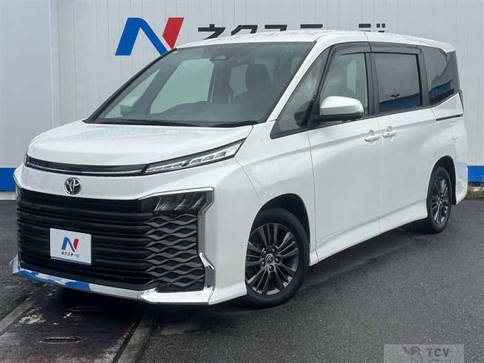 2022 Toyota Voxy