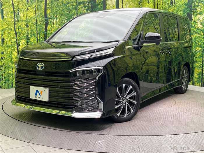 2022 Toyota Voxy