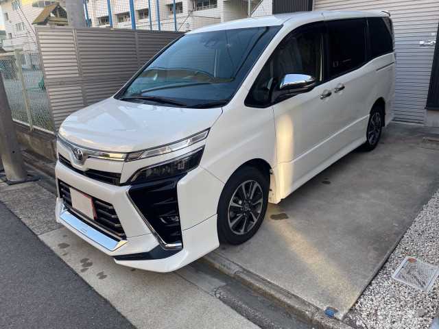 2020 Toyota Voxy