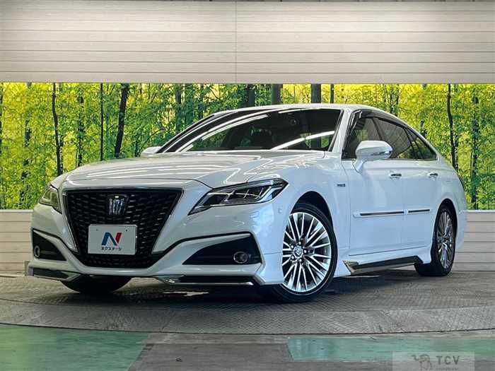 2018 Toyota Crown Hybrid