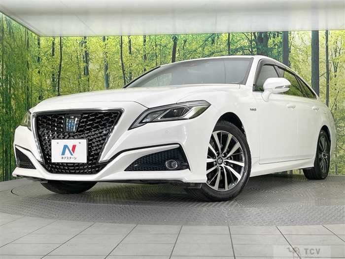 2018 Toyota Crown Hybrid