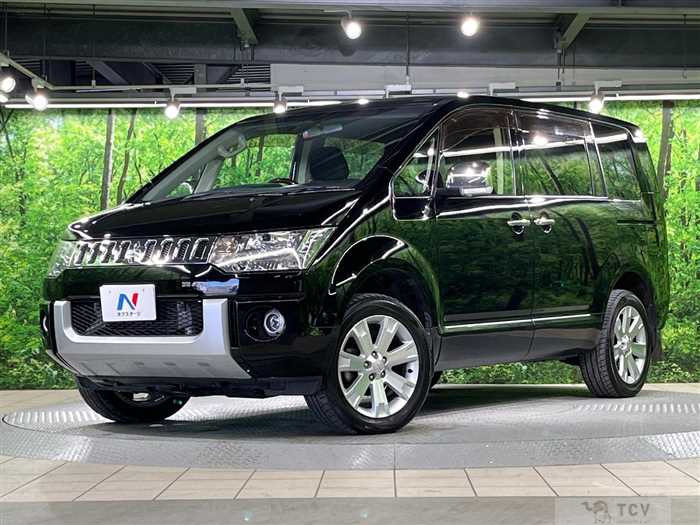 2016 Mitsubishi Delica D5