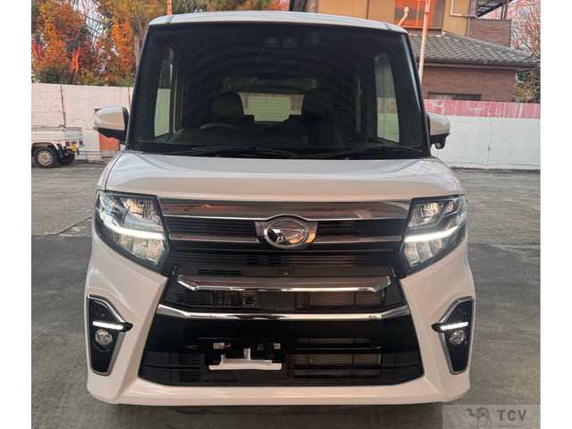 2021 Daihatsu Tanto Custom