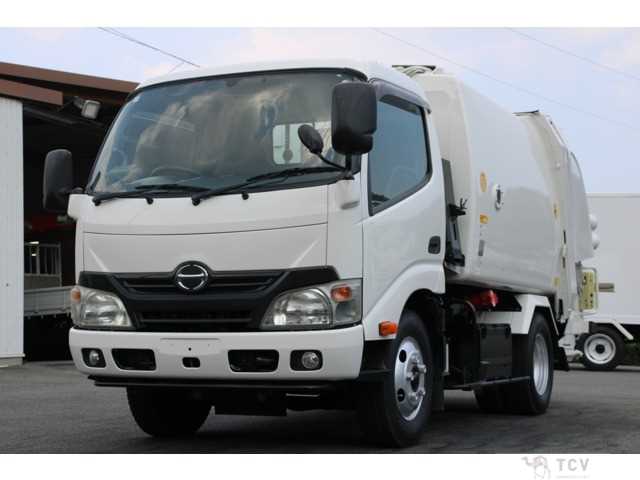 2015 Hino Dutro