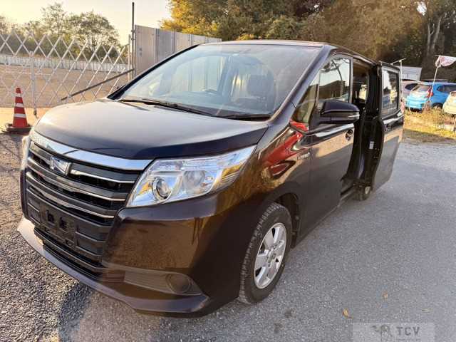 2015 Toyota Noah