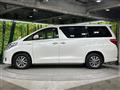2013 Toyota Alphard Hybrid