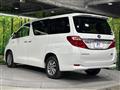 2013 Toyota Alphard Hybrid