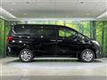 2013 Toyota Alphard Hybrid