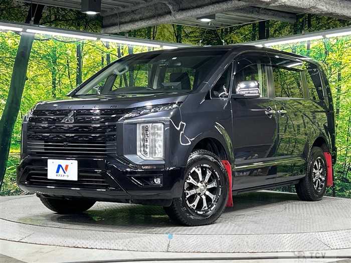 2022 Mitsubishi Delica D5