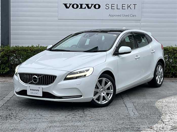 2020 Volvo V40