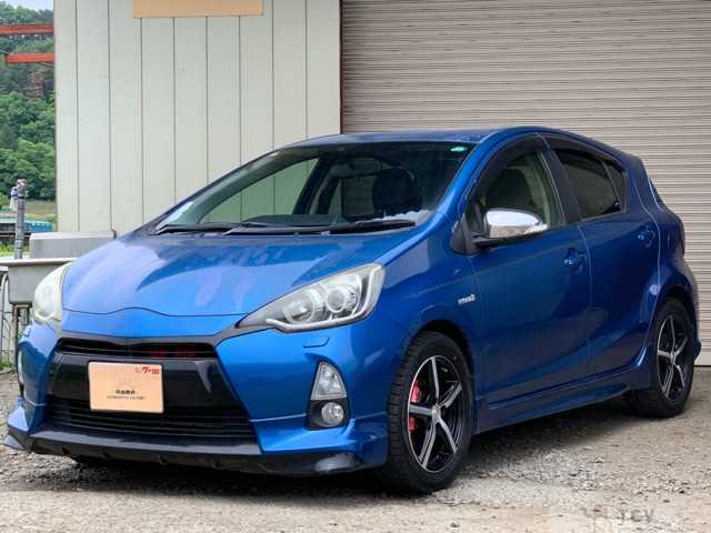 2013 Toyota AQUA