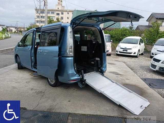 2014 Nissan Serena