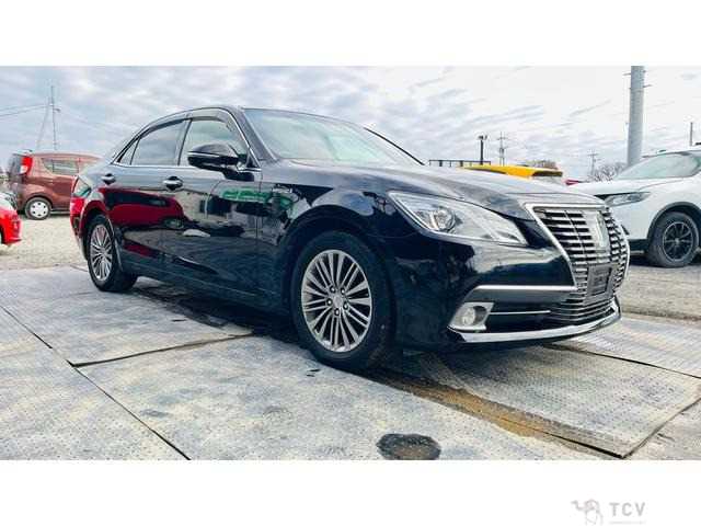 2013 Toyota Crown