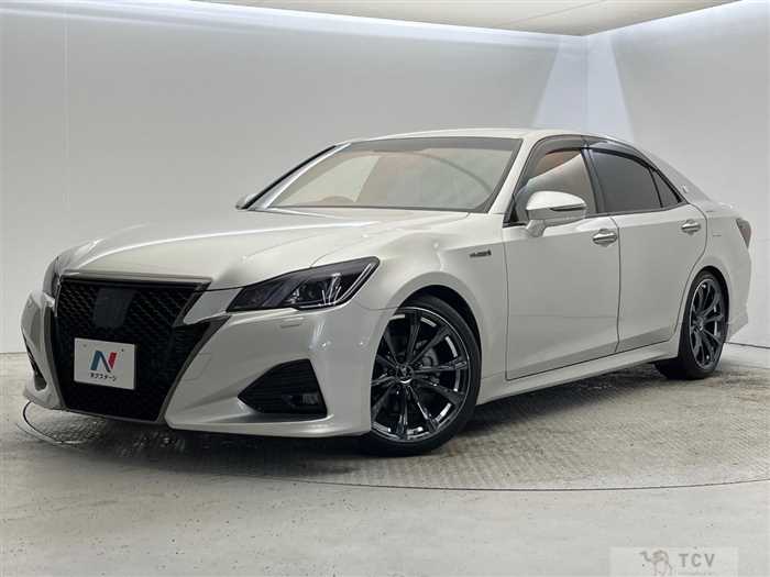 2016 Toyota Crown Hybrid