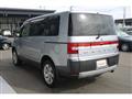2016 Mitsubishi Delica D5