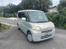 2010 Daihatsu Tanto