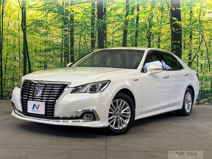 2016 Toyota Crown Hybrid