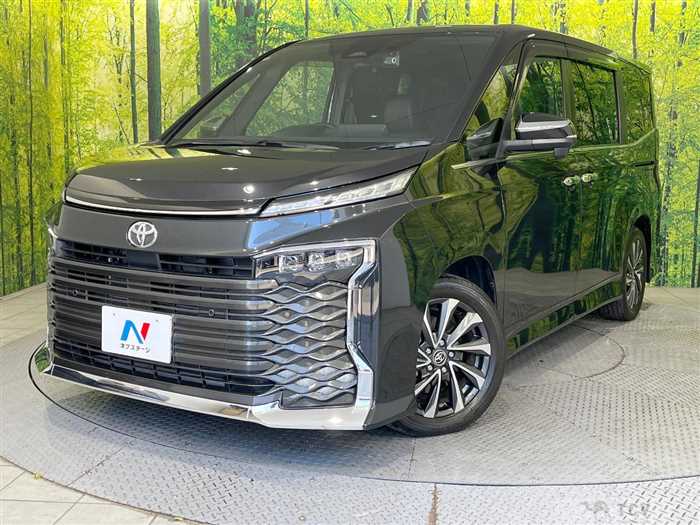 2022 Toyota Voxy