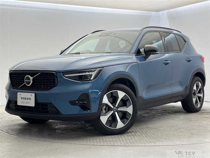 2023 Volvo XC40