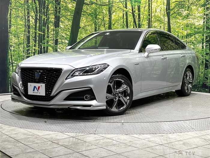 2019 Toyota Crown Hybrid