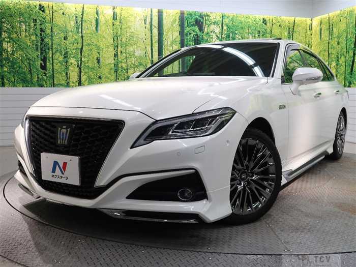 2019 Toyota Crown Hybrid