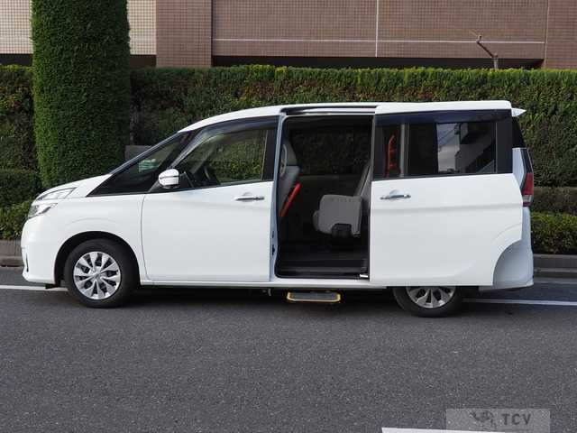 2018 Nissan Serena