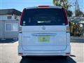 2009 Nissan Serena