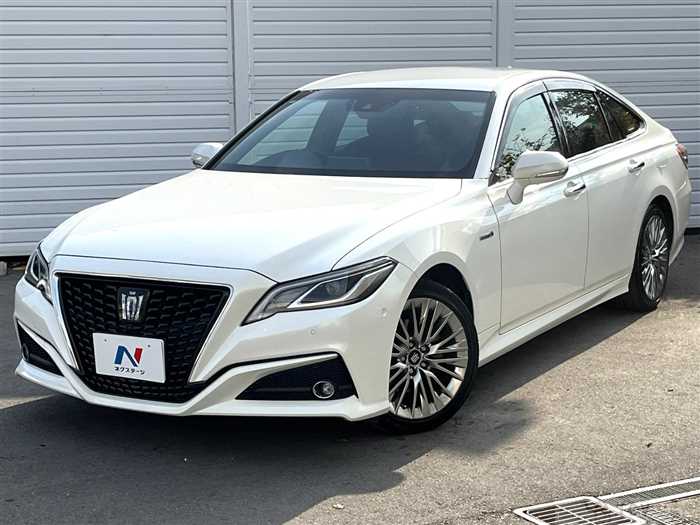 2020 Toyota Crown Hybrid