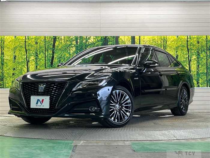 2019 Toyota Crown Hybrid