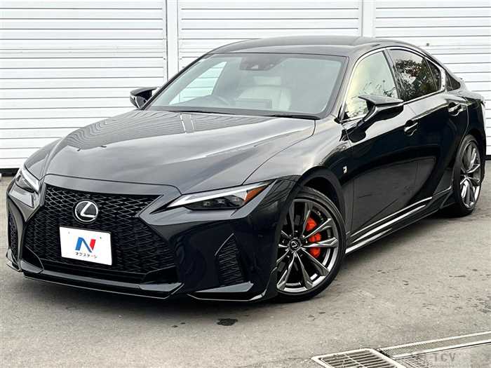 2021 Lexus IS