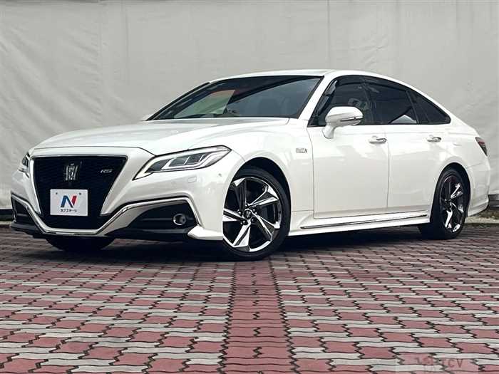 2018 Toyota Crown Hybrid