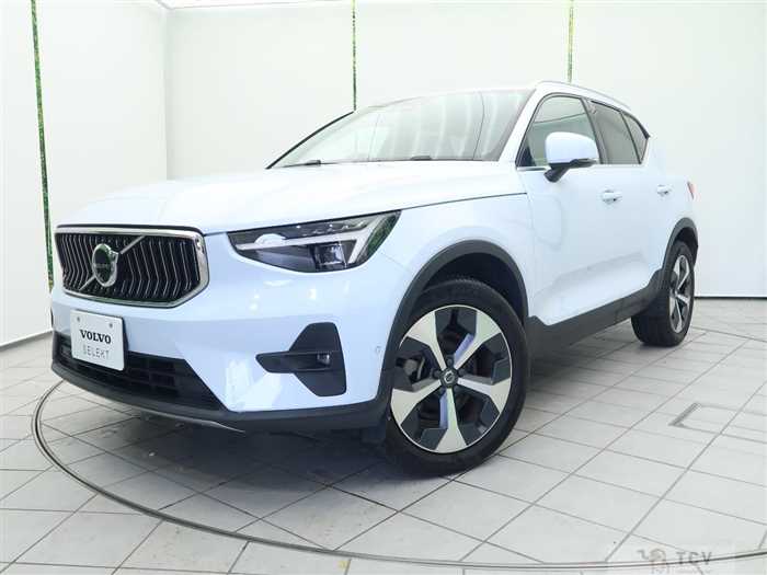 2023 Volvo XC40