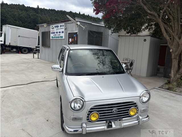 2001 Daihatsu Miragino