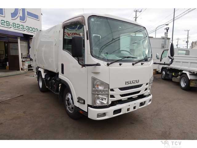 2017 Isuzu Isuzu Others