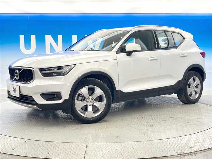 2021 Volvo XC40