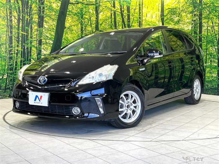 2013 Toyota PRIUS α