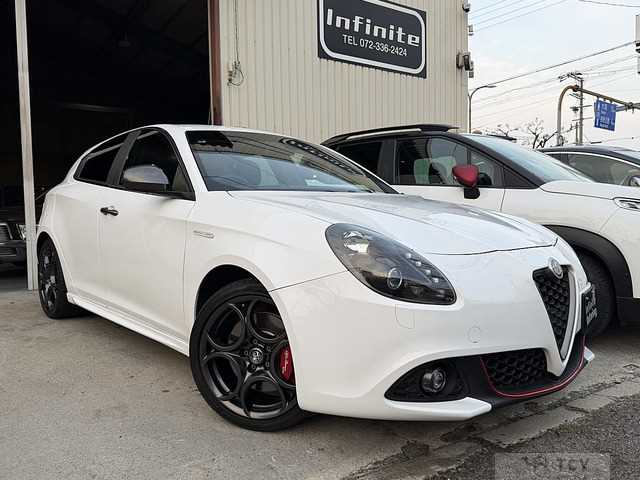 2017 Alfa Romeo Alfa Romeo Others